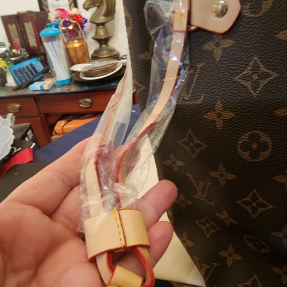 Brown Monogram Canvas NEVERFULL MM TOTE - Picture 5 of 16